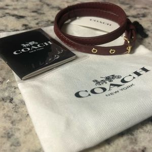 Coach choker